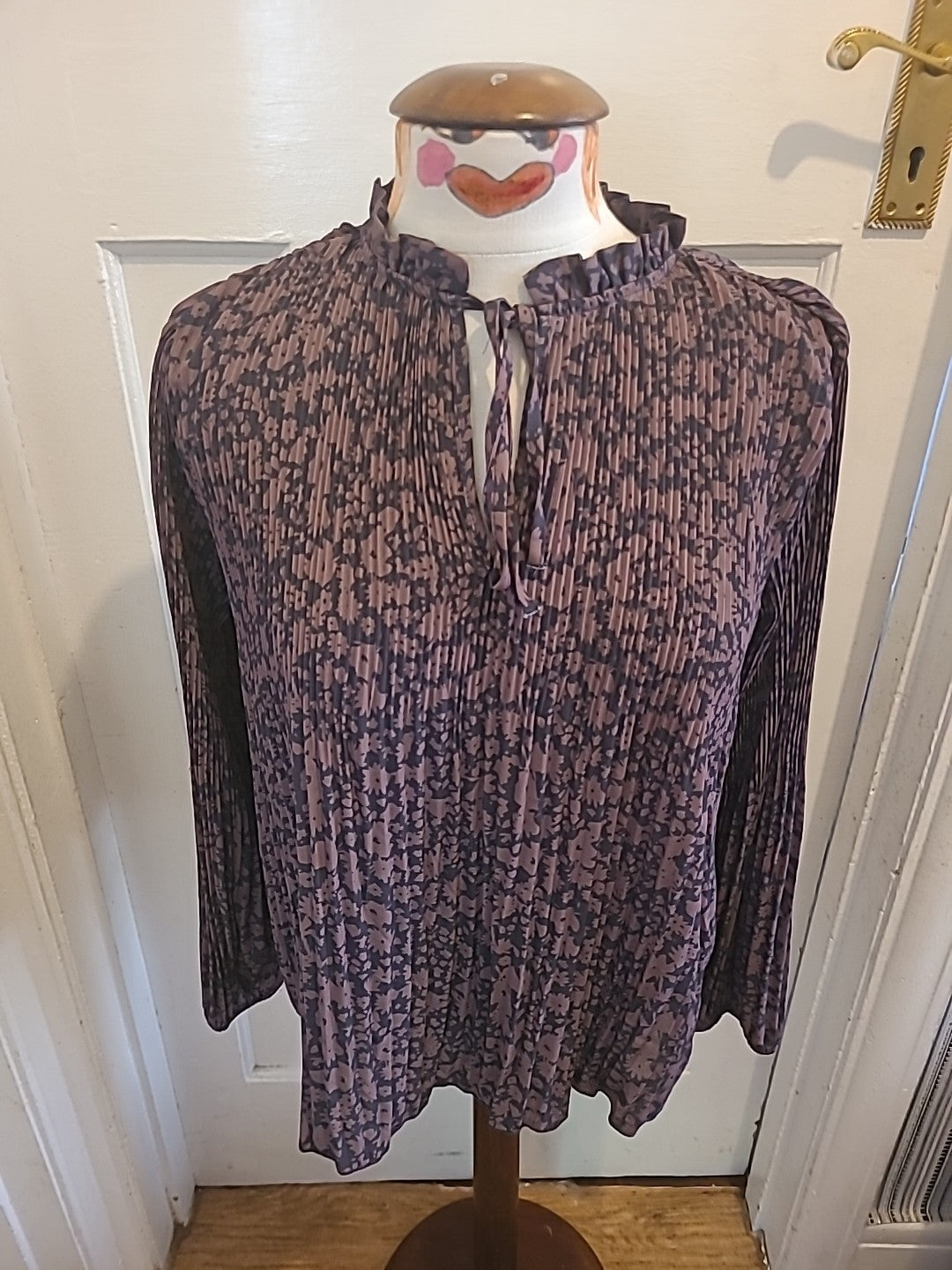 Ladies Primark Size 6 Brown Black Crinkle Long Sleeved Blouse