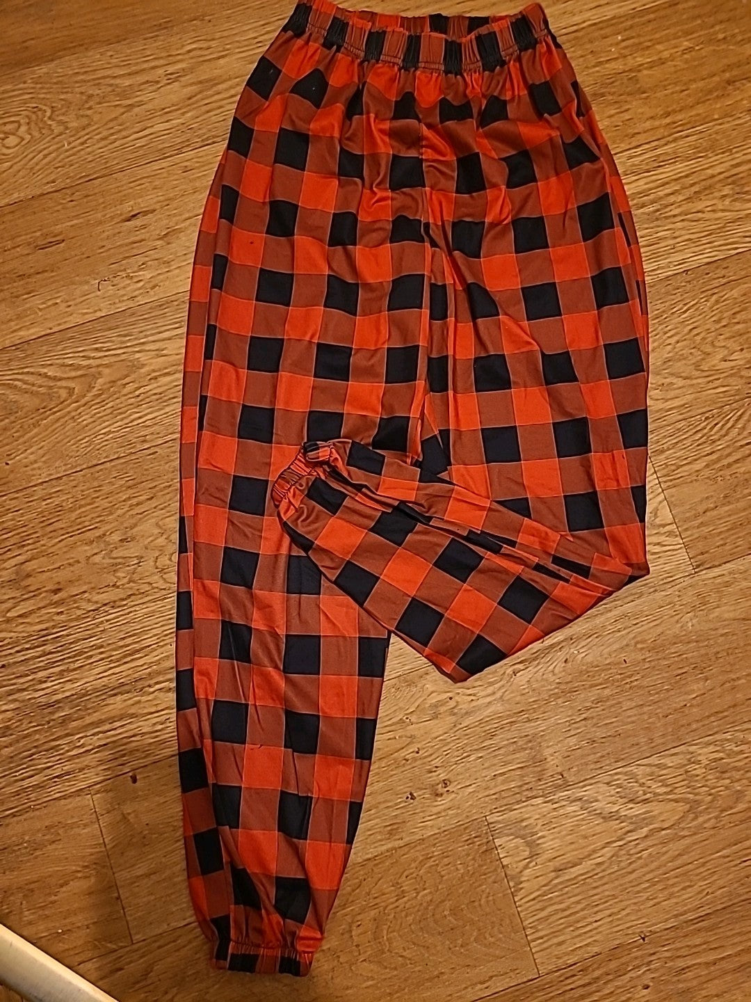 Ladies Shein Size XS Red/Black Check Elasticated Leggings