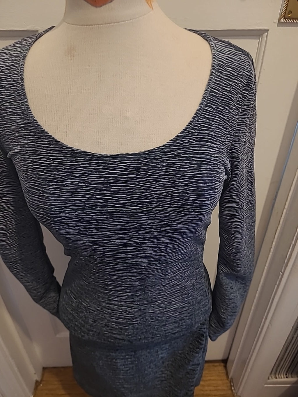 Ladies Weekday Size Small Grey Fleck Long Sleeved Pencil Dress