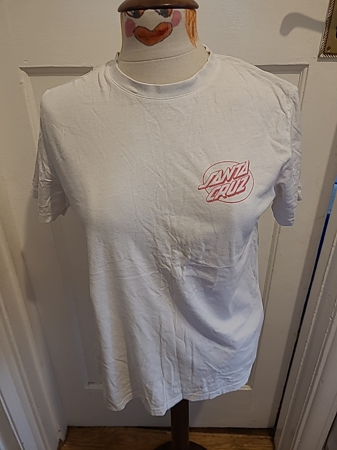 Ladies Santa Cruz Size 8 Pink And White Short Sleeved Tshirt