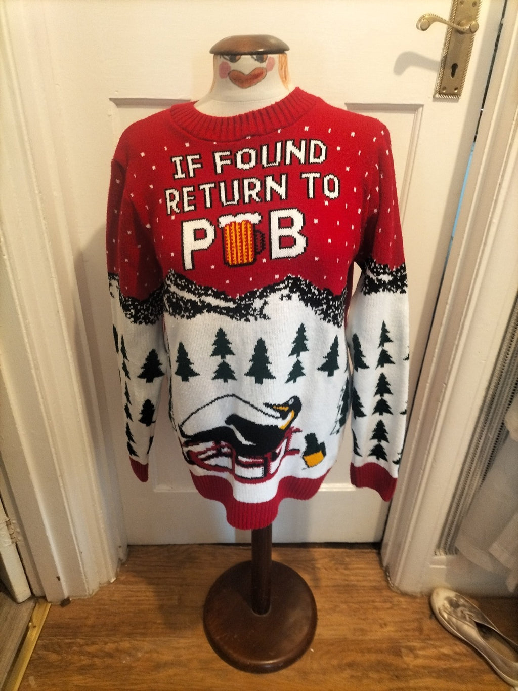 Mens Pout Size Large Red"Return To Pub" Christmas Jumper