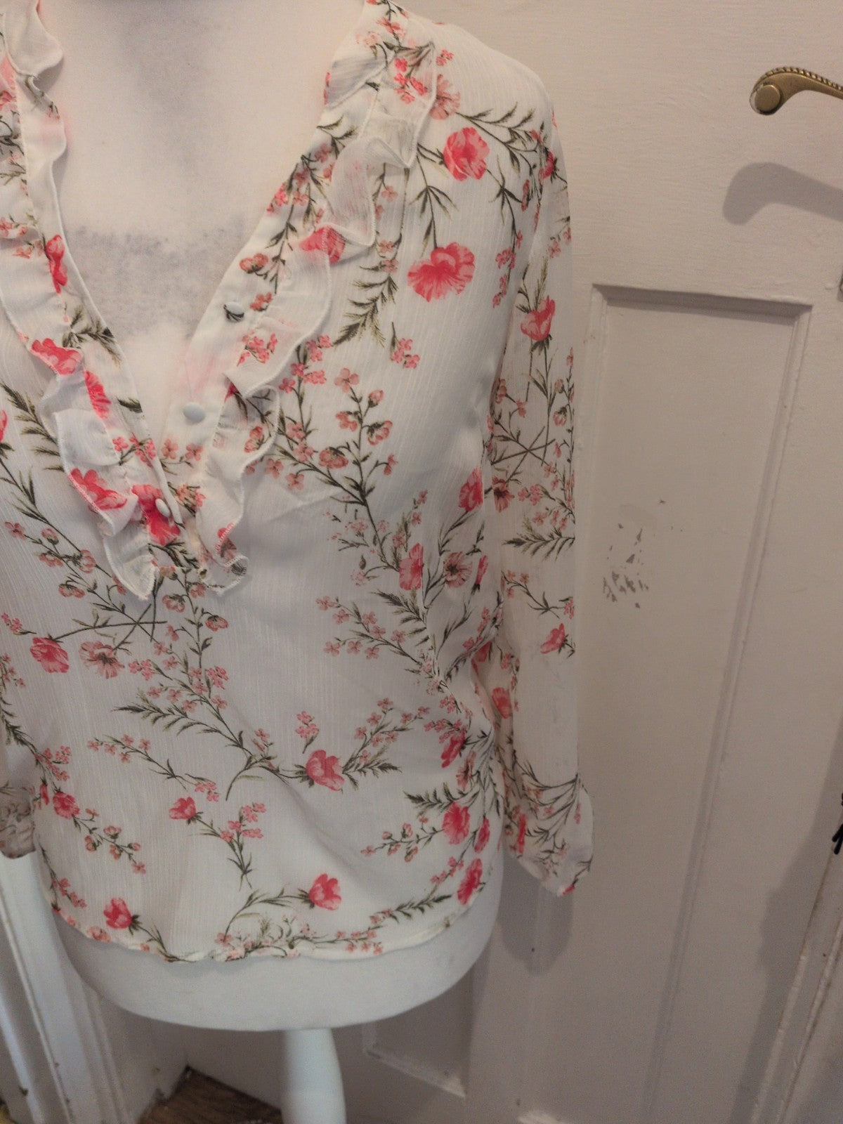 8 Ivory And Pink With Green Floral Long Sleeve Blouse