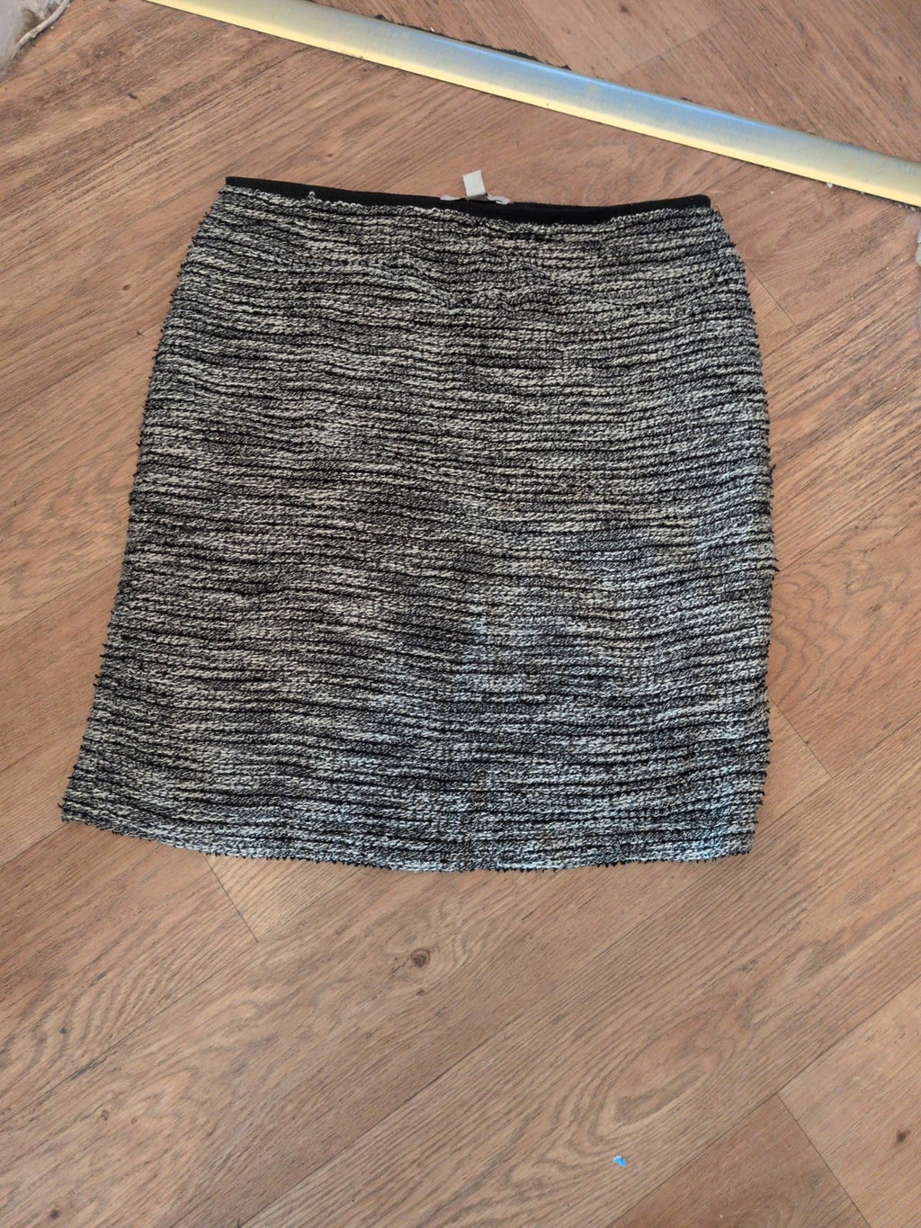 Esprit Large Grey Fleck Slight Stretch Skirt Knee Length Lined