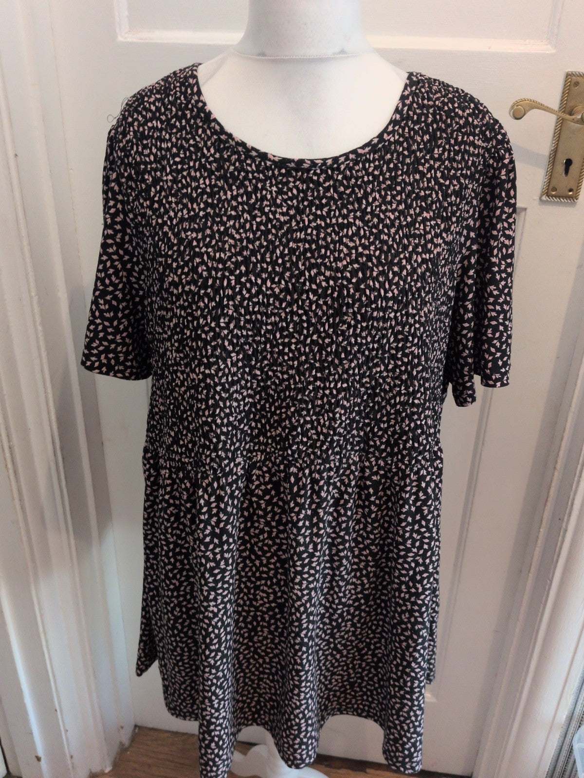 Yours 18 Black And Pink Short Sleeve Knee Length Dress