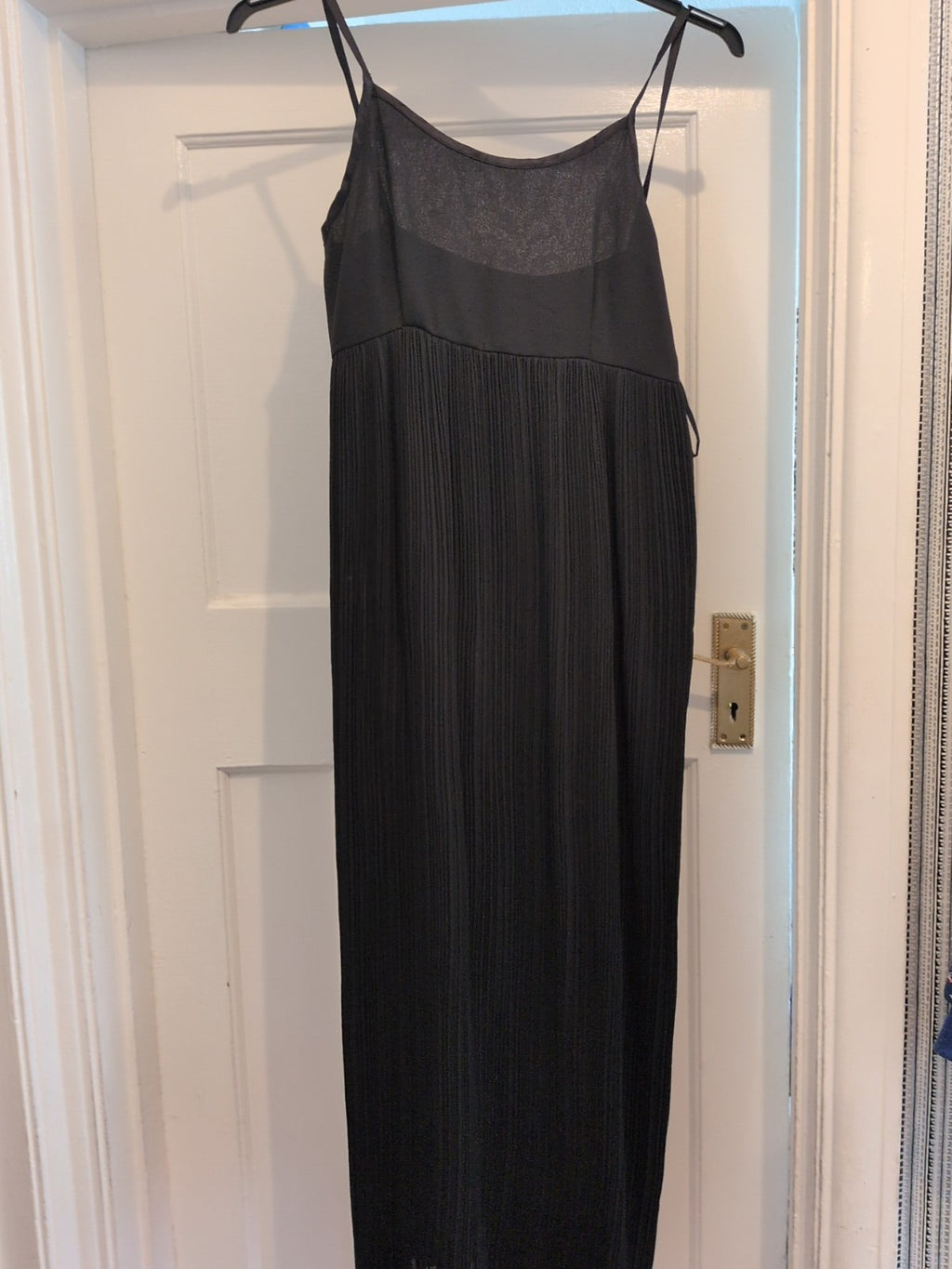 Principles 10 Black Lined Sleeveless Crinkle Pleat Dress Long