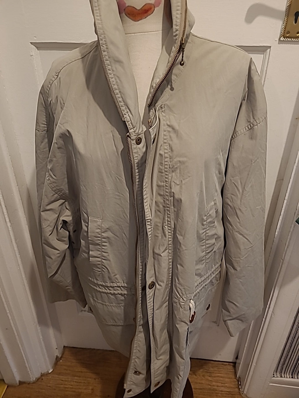 Mens Rainman Size 40R Beige Coat