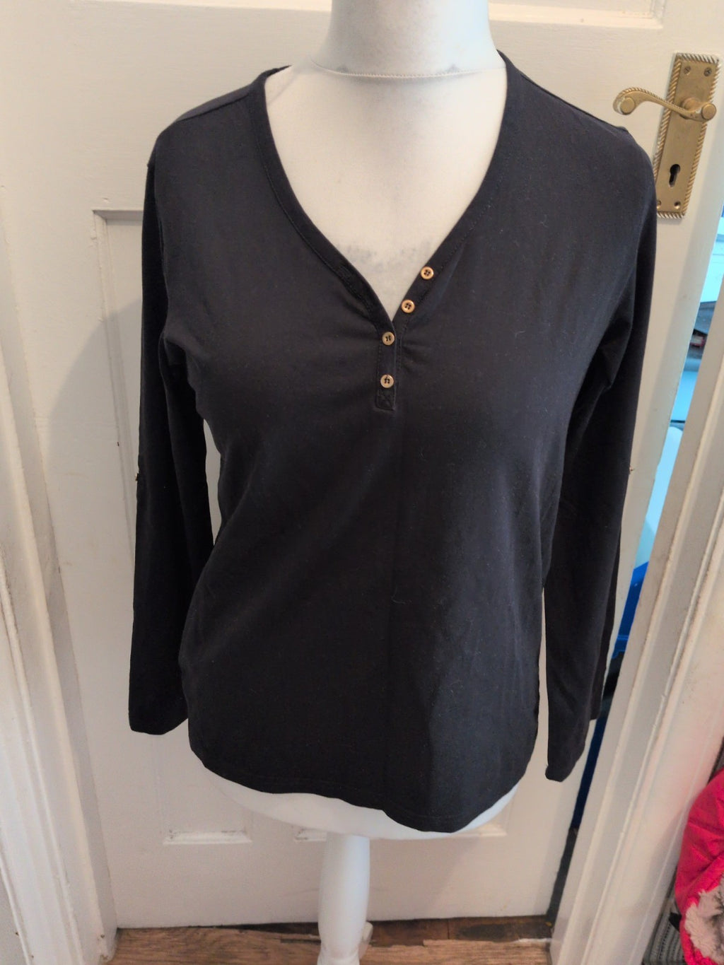 Ladies Size Large Black Long Sleeve V Neck Button Neck T-shirt