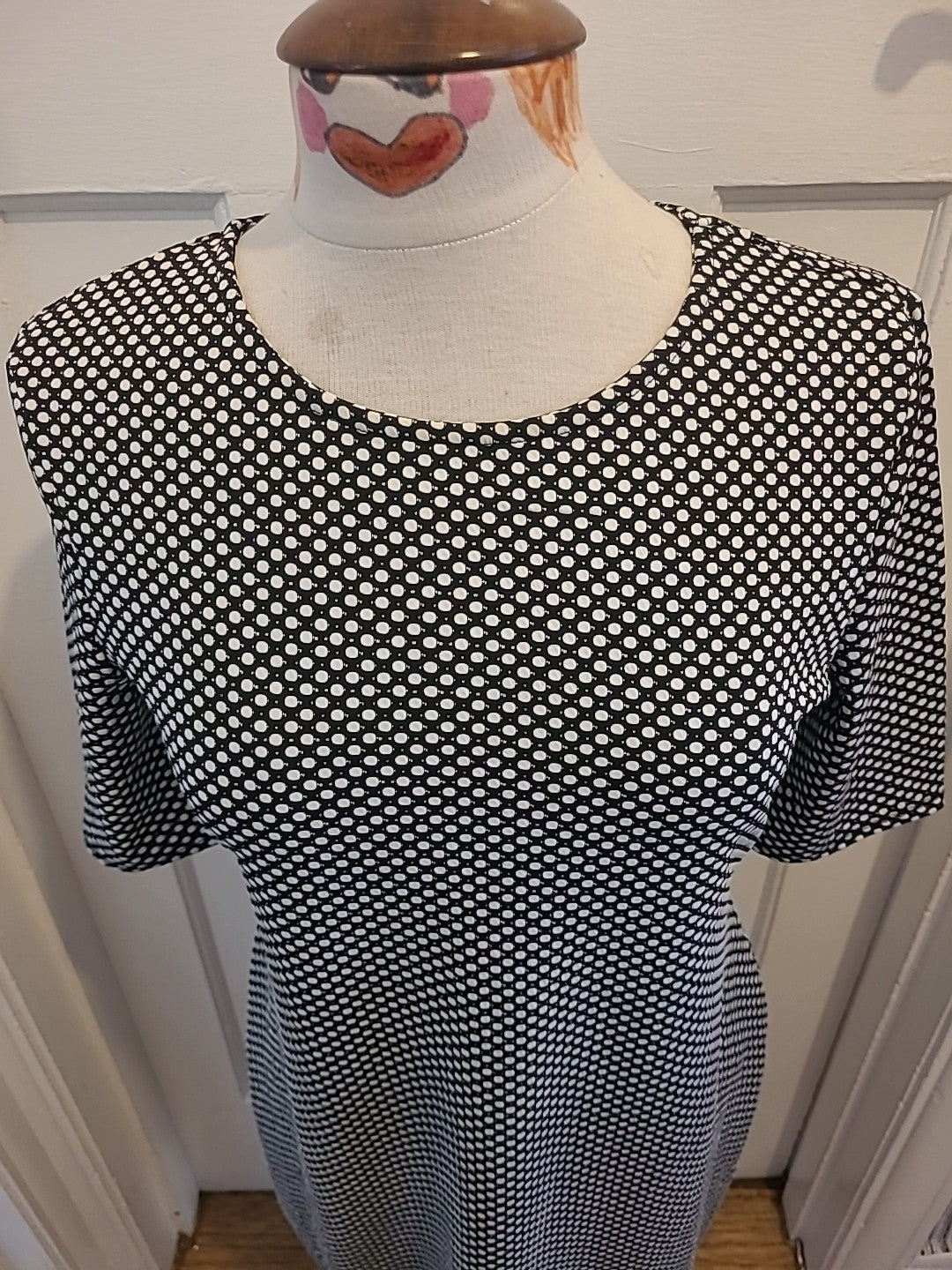Ladies Forever Size XL Black White Short Sleeved Dress