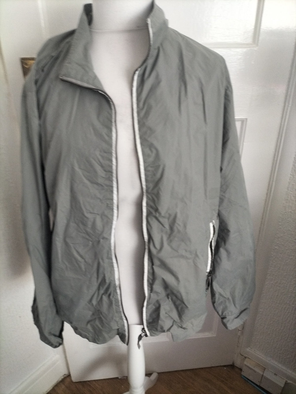 Mens Red Herring Size XL Grey Mesh Lined Coat