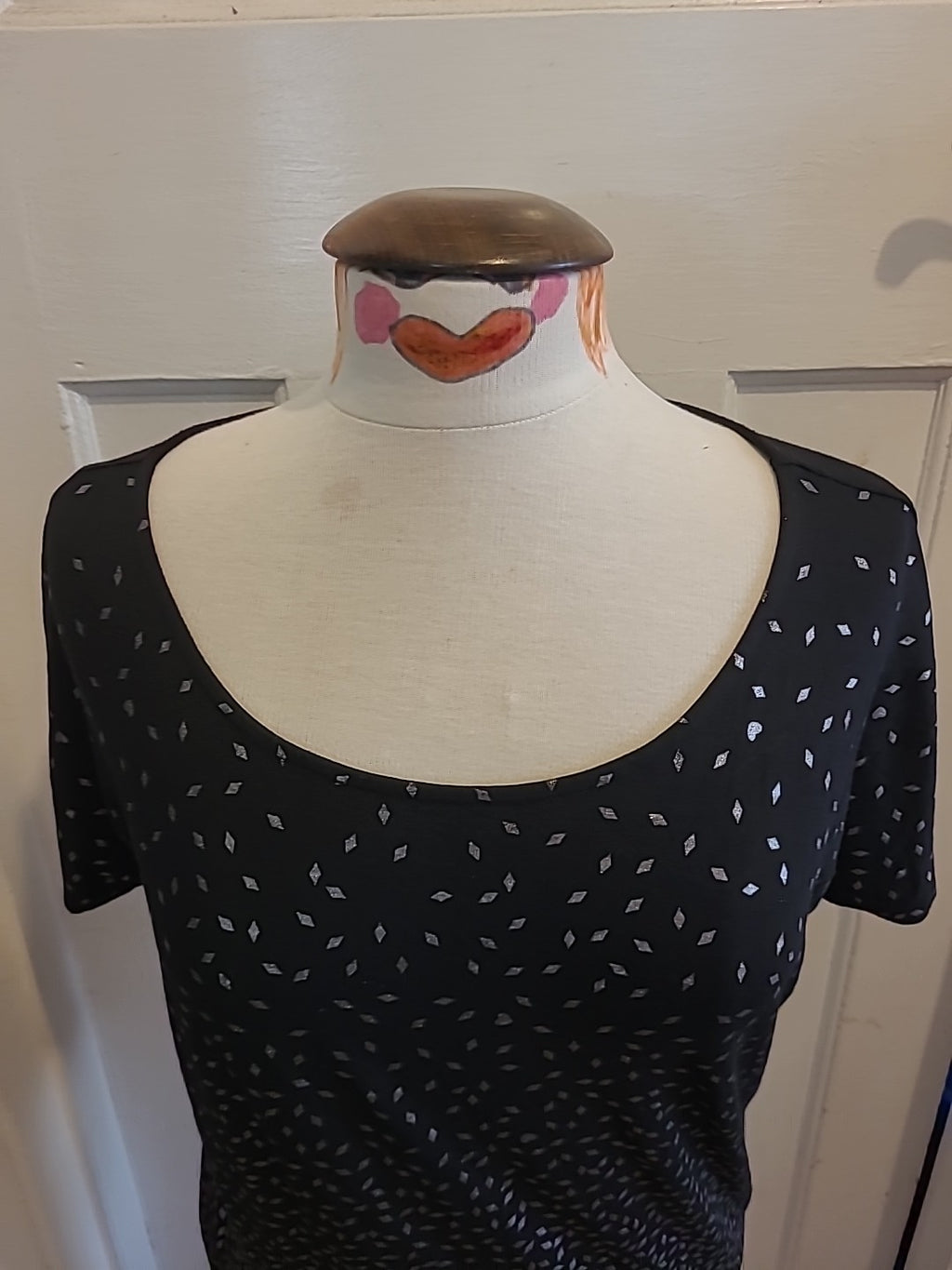 Ladies Betty Barclay Size 10 Black Silver Short Sleeved Tshirt