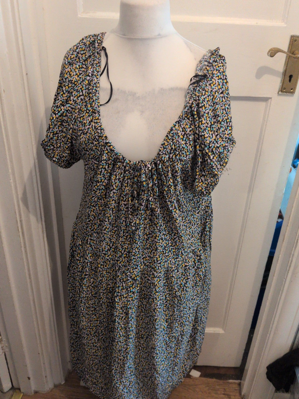 Anko Curve 26 Multi Floral Short Sleeve Midi Dress