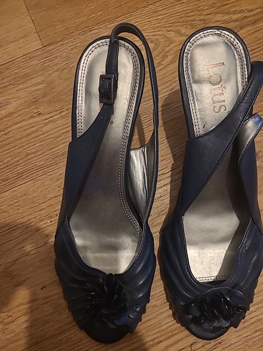 Ladies Lotus Size 6 Navy Open Toe Hells
