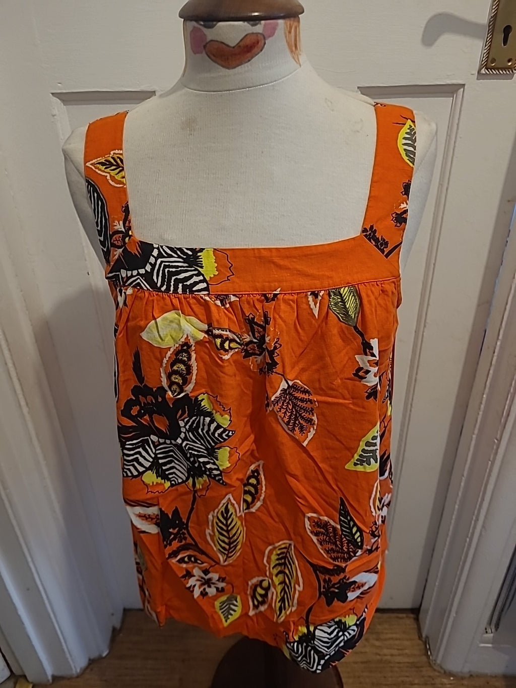 Ladies Tu Size 12 Orange Leaf Patterned Tshirt Sleeveless