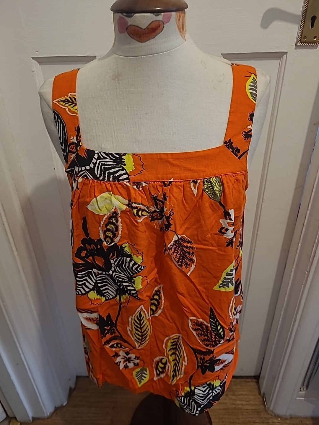 Ladies Tu Size 12 Orange Leaf Patterned Tshirt Sleeveless