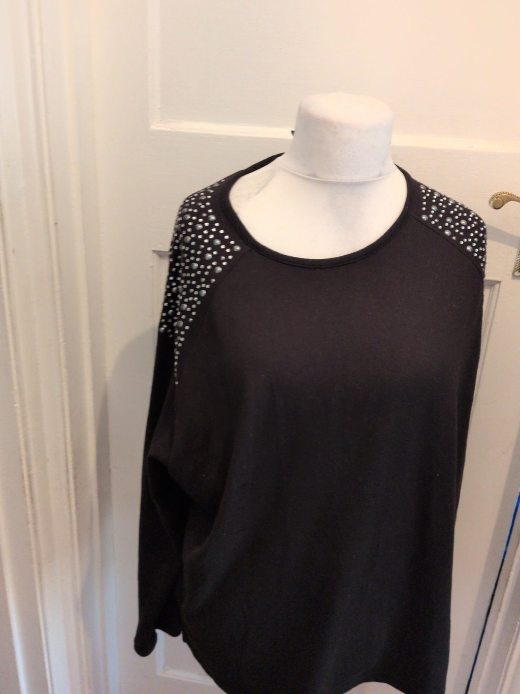 New Look Large Black With Silver Detail Long Sleeve Pullover Jumper