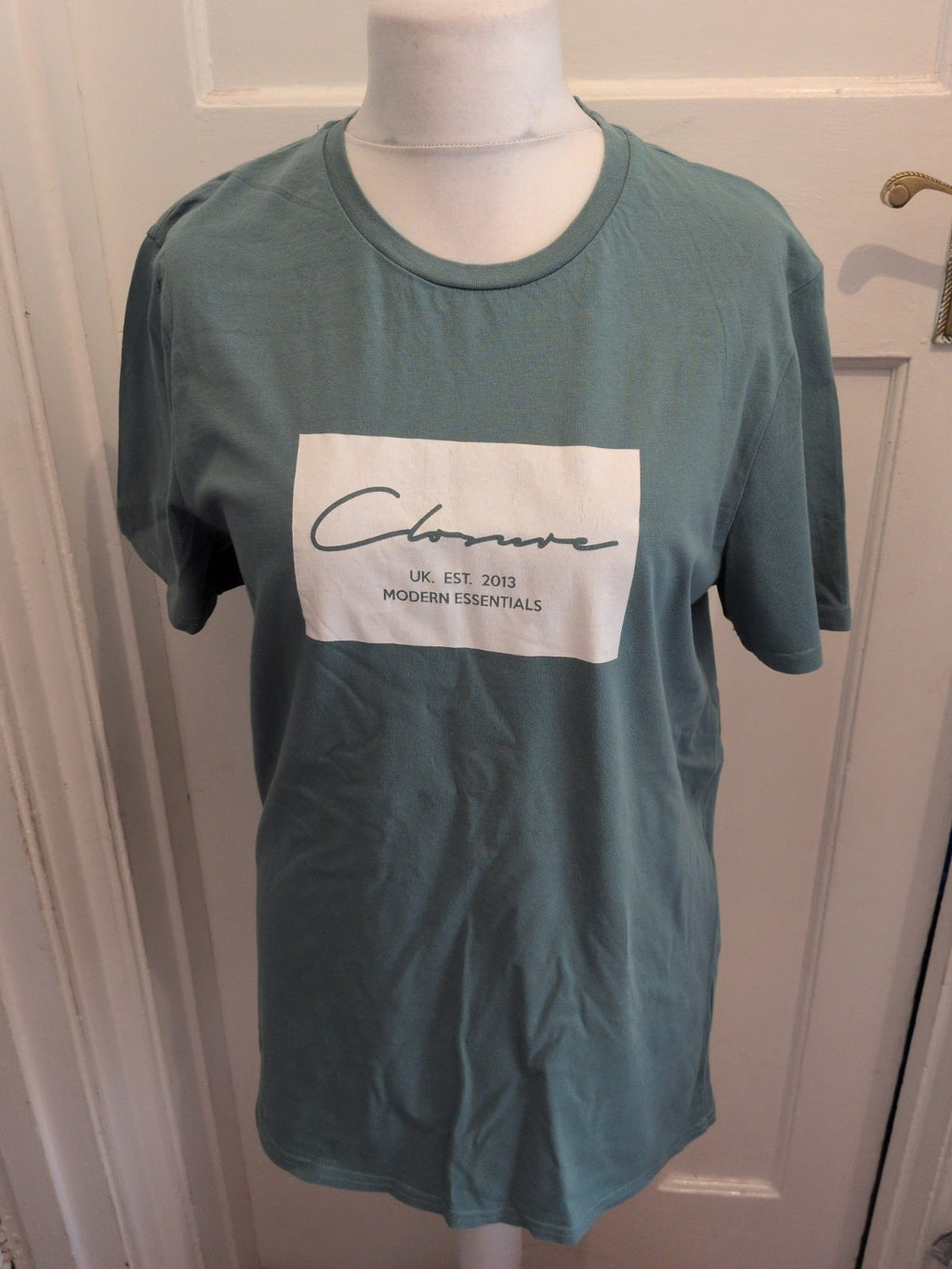 Closure London Large Teal 2 Piece Outfit T-shirt And Shorts