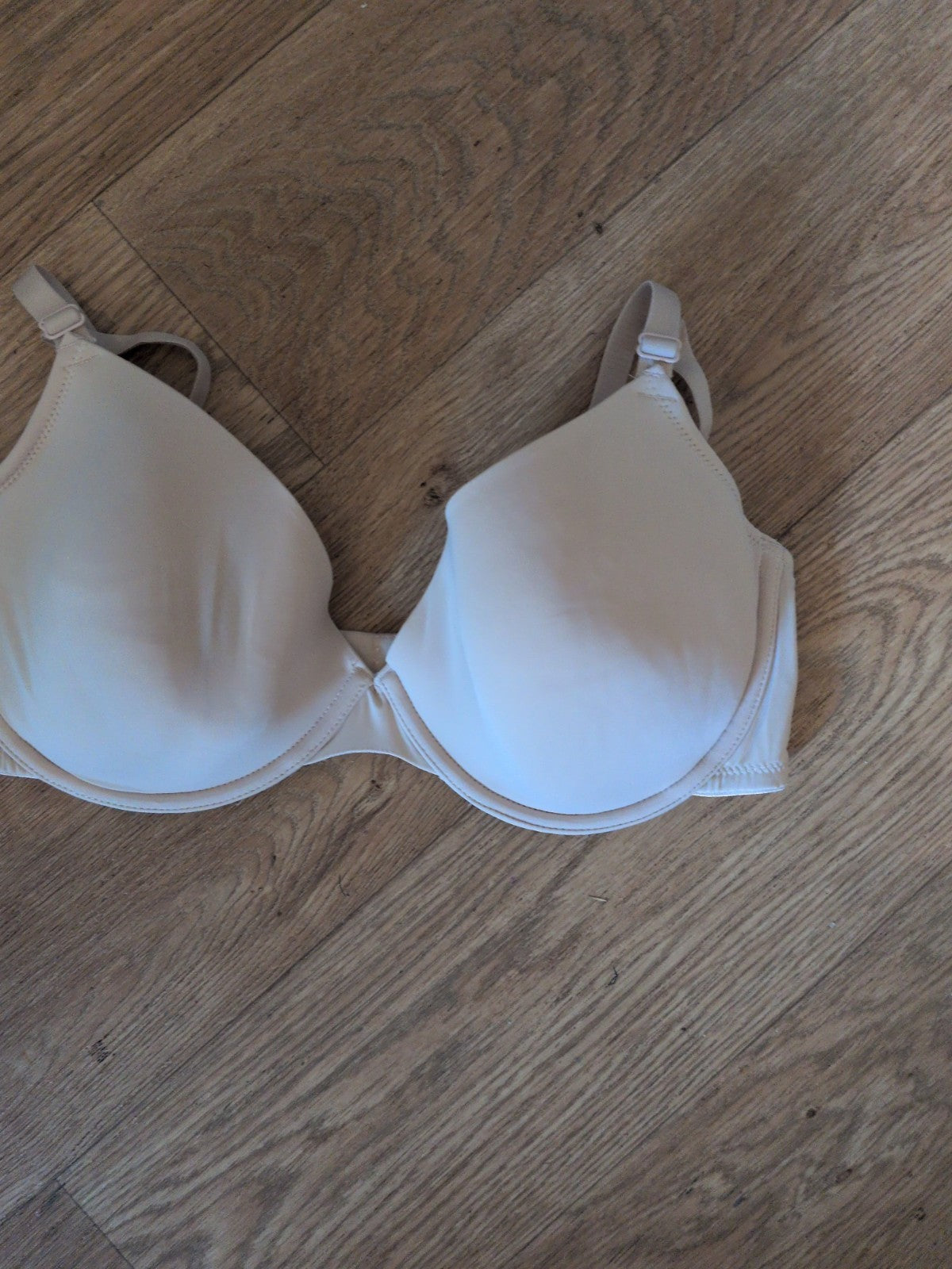 Tu 36c Nude Padded And Wired Bra