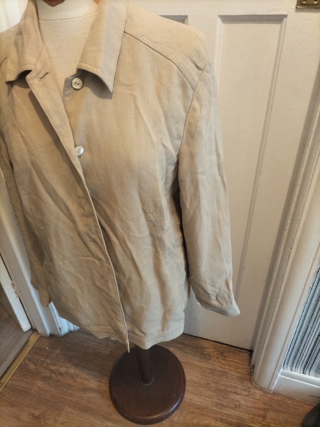 Ladies Windsmoor Size 10 Beige Lined Long Sleeved Jacket