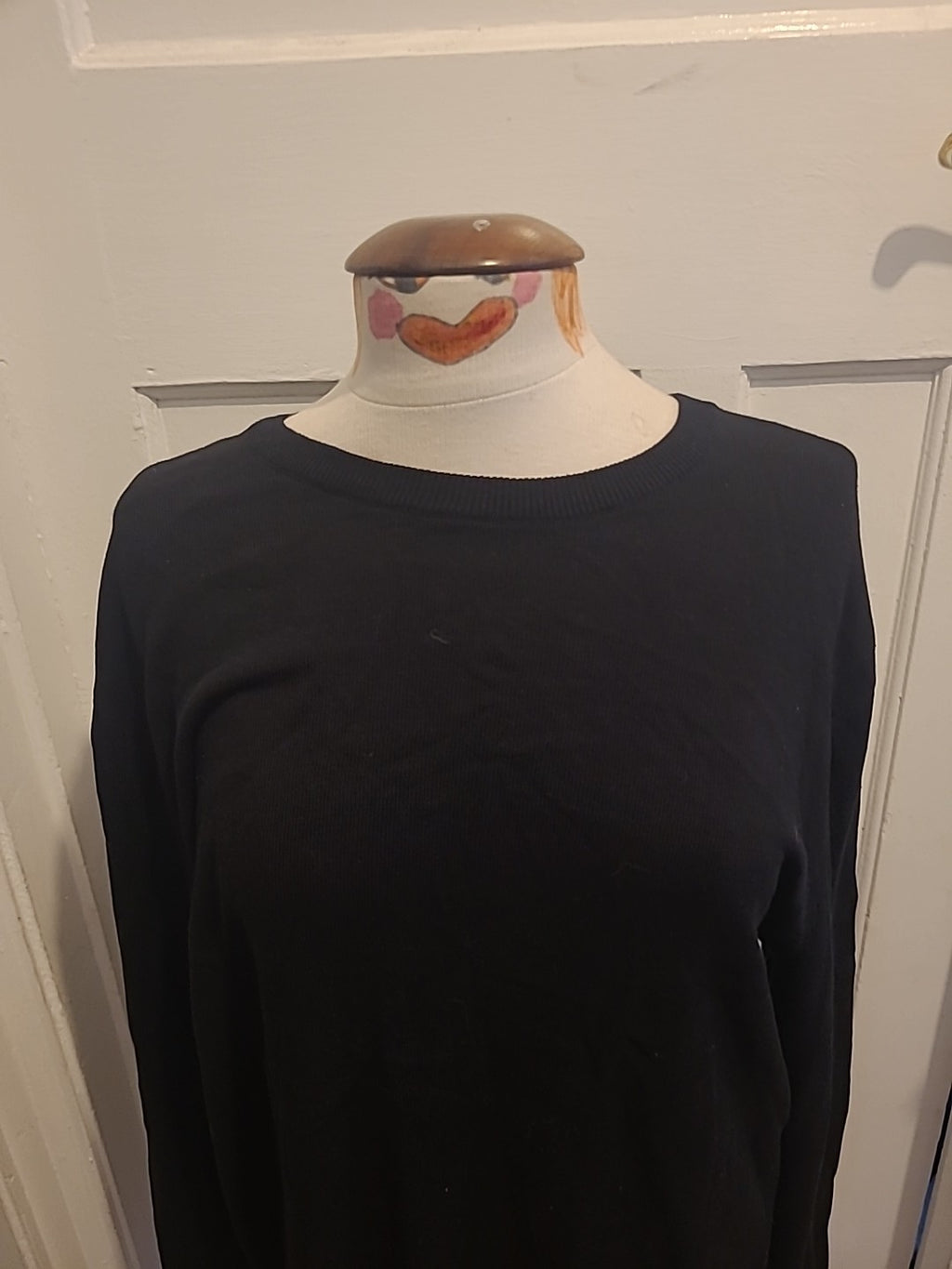 Mens Tu Size XL Black Long Sleeved Crew Neck Pullover Jumper