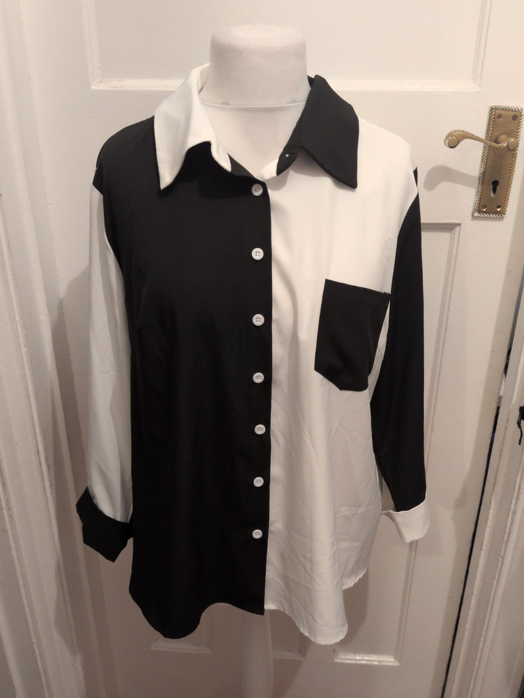XL Half And Half Black And White Buttoned Collared Blouse Long Sleeve