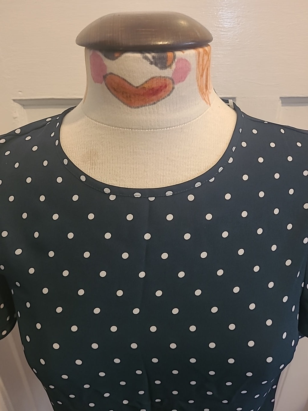 Ladies New Look Size 6 Dark Green White Spotted Short Sleeved Tshirt
