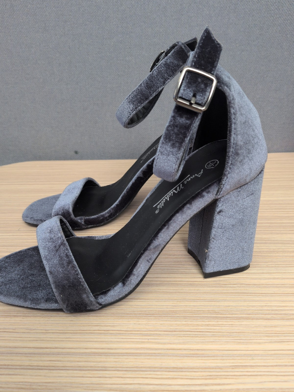 Anne Michelle UK 3 Metallic Grey Wedge Heels