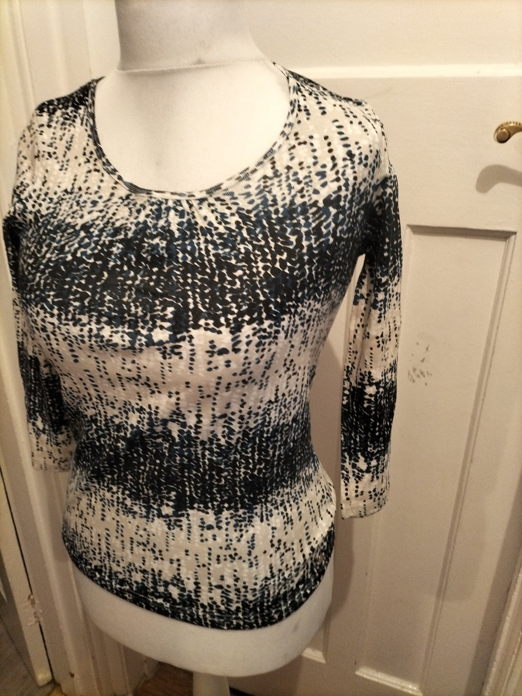 Maine New England 10 Navy Blue Black Long Sleeved Blouse