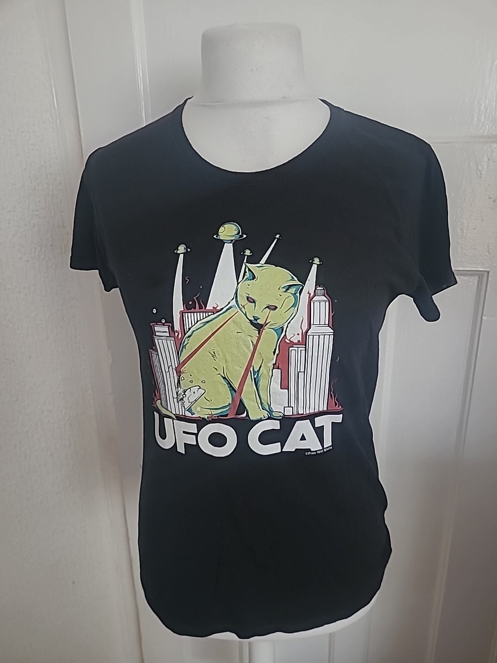 Mens Gildan Size M UFO Cat Print Tshirt