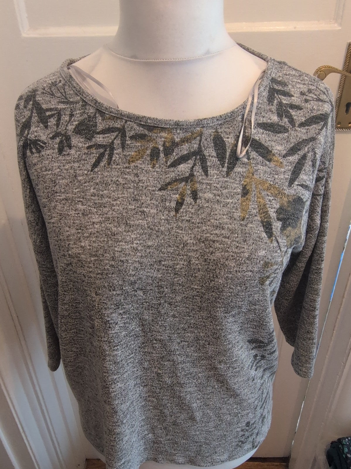 Papaya 14 Grey Fleck 3/4 Sleeve Floral Blouse