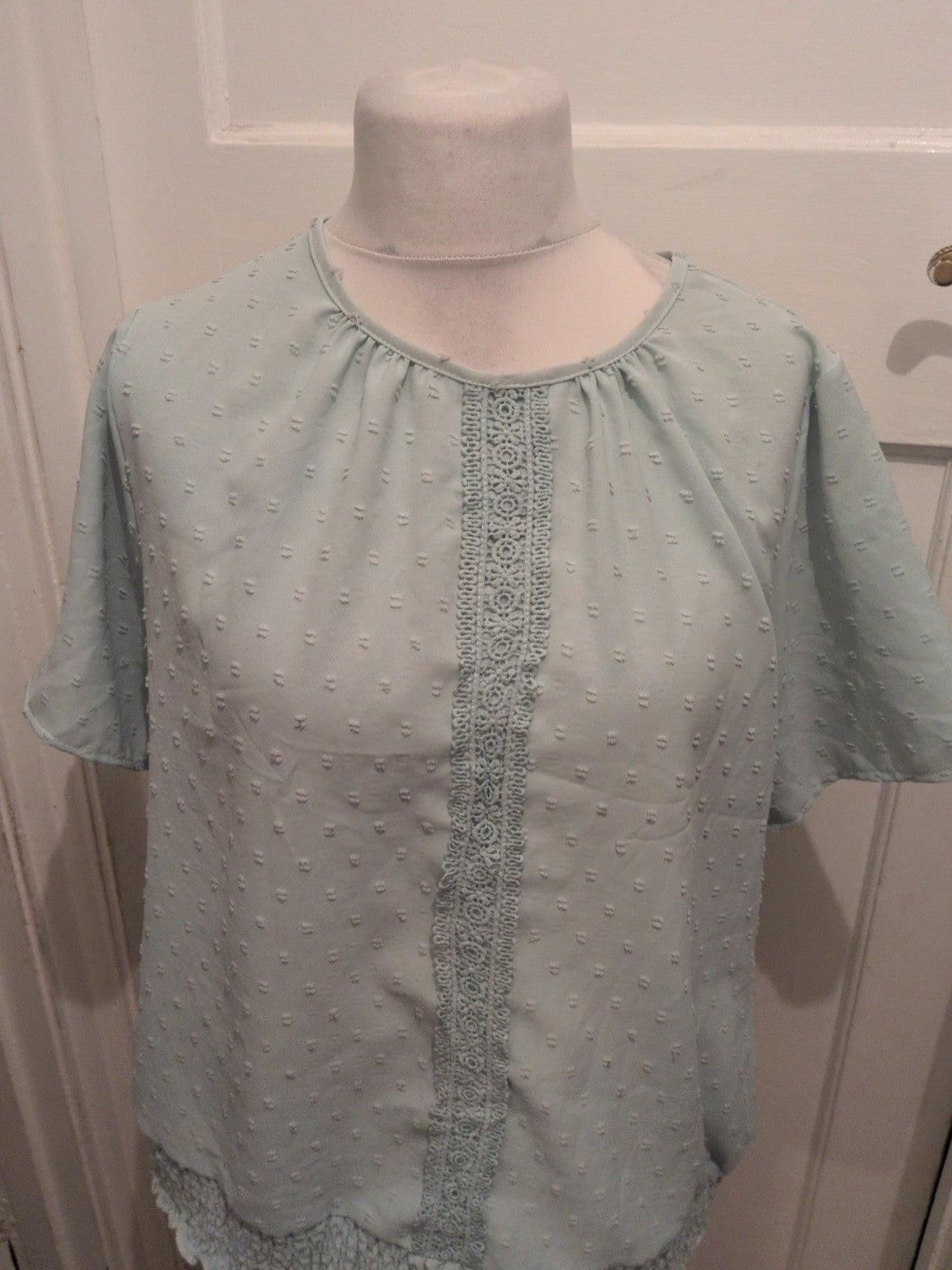 Ladies Size XL Pale Teal Short Sleeve Textured Blouse Marked Neck