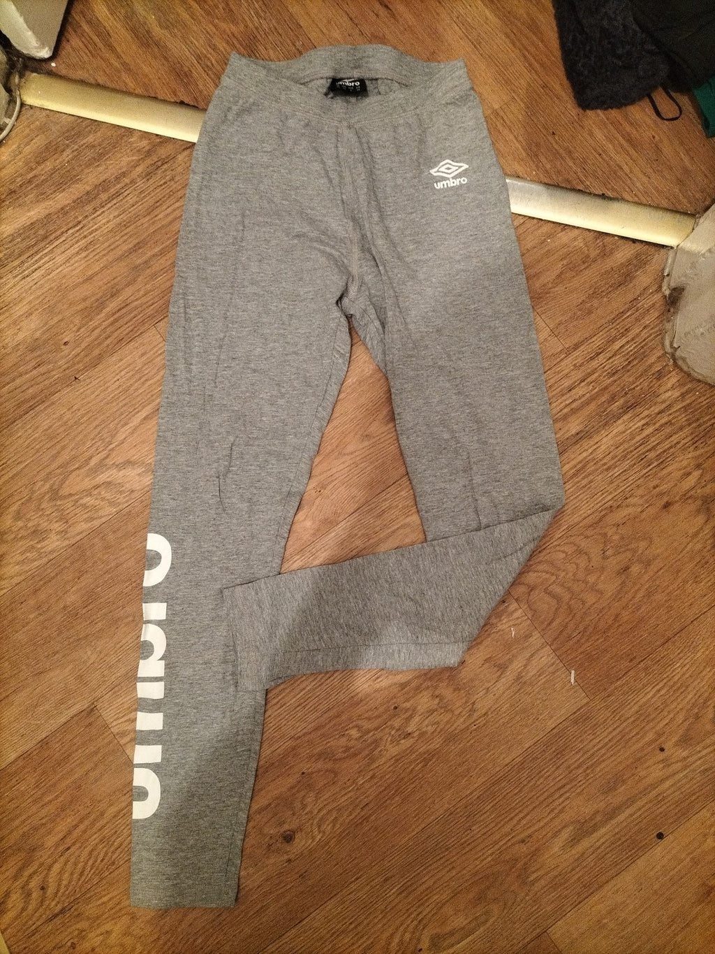 Ladies Umbro Size XS Grey Leggings