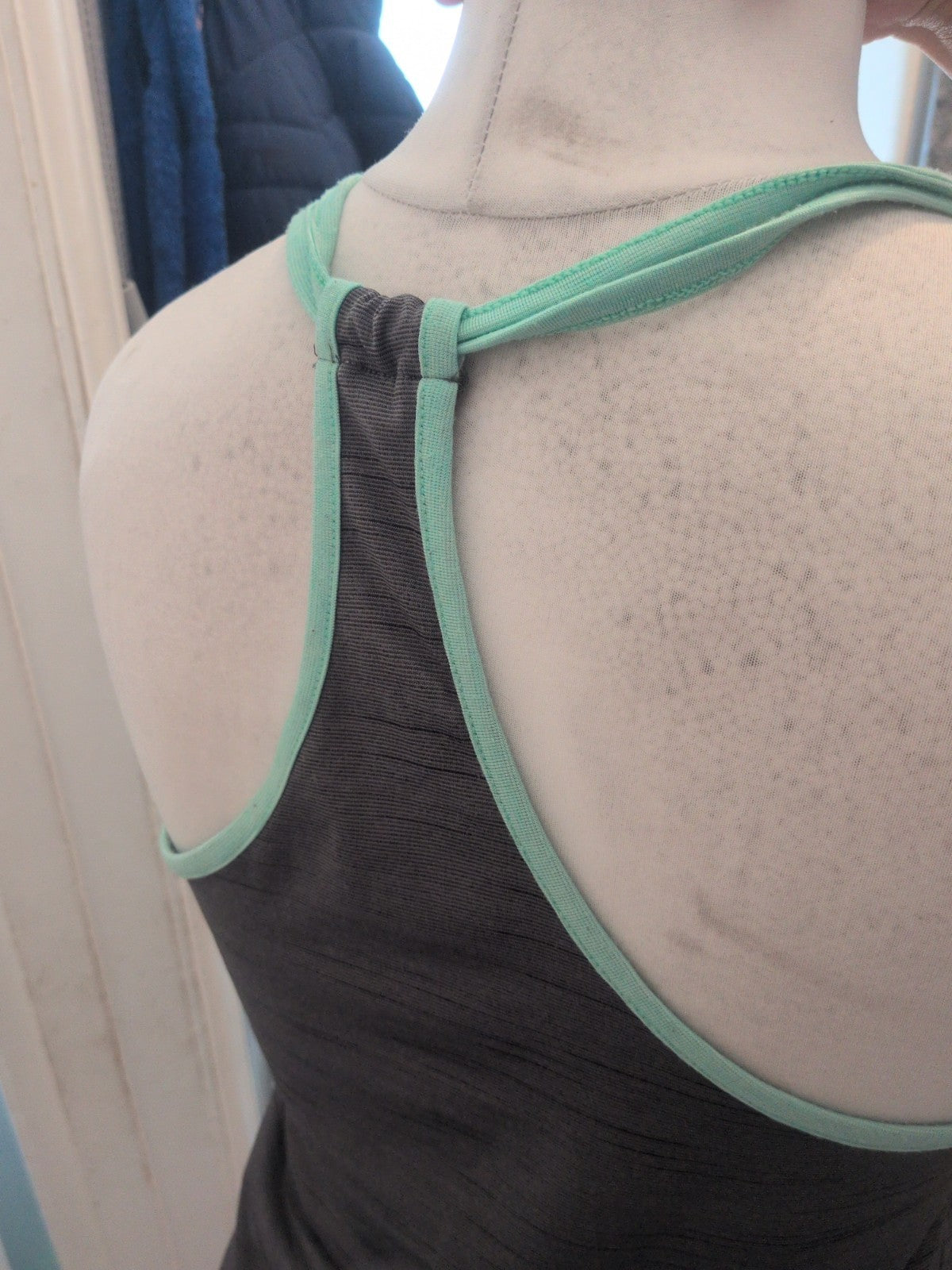 Crivit 14-16 Turquoise And Charcoal Leggings Crop