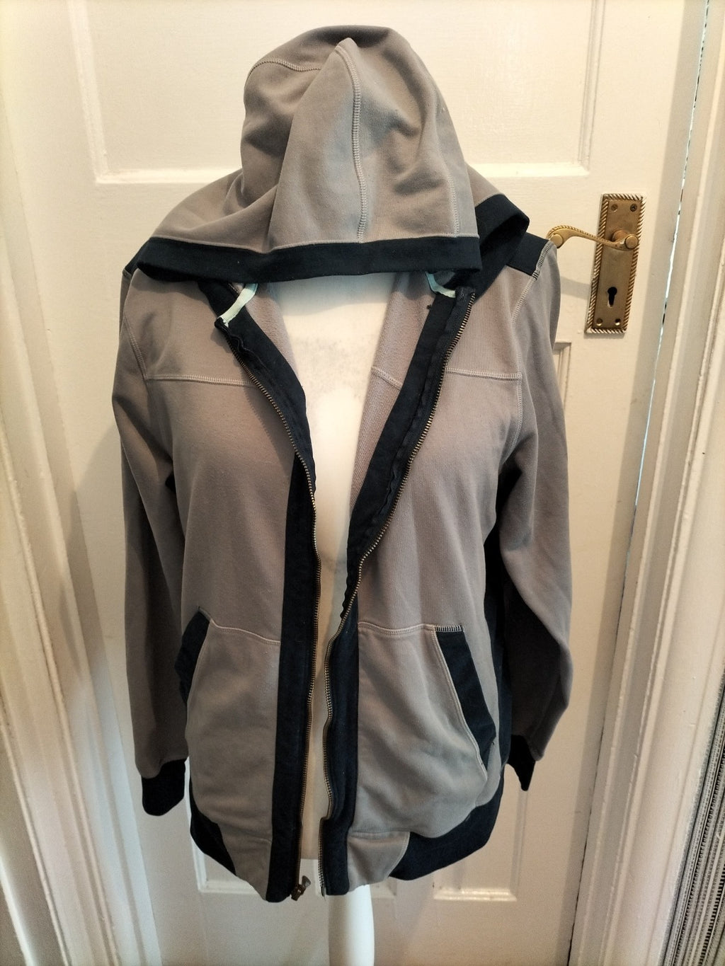 Under Armour Large Grey And Navy Zipped Jacket
