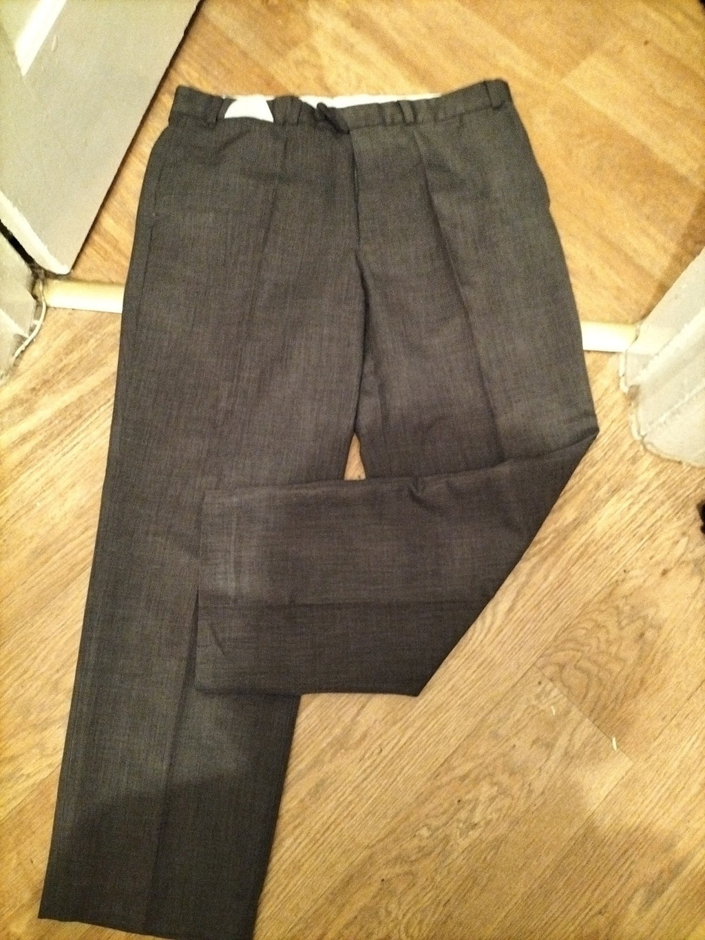 Mens EWM Size 38x31 Grey Smart Trousers