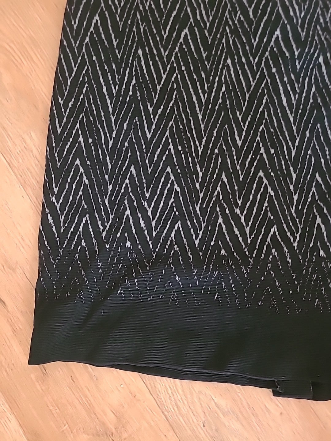 Ladies Gerry Weber Size 12 Black Grey Lined Skirt