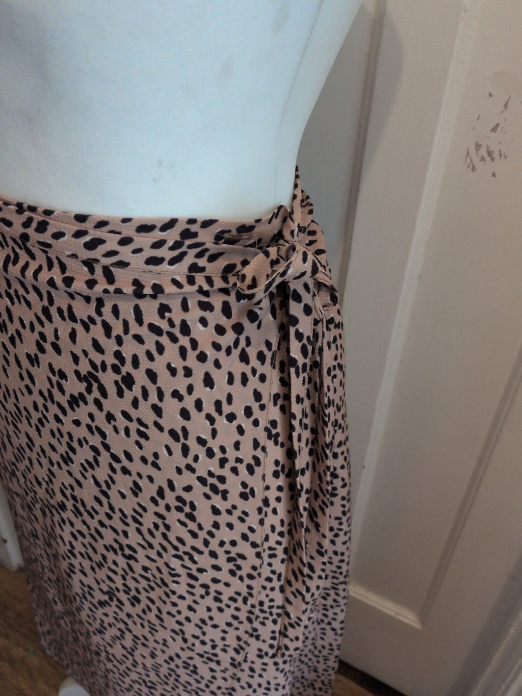 Ladies New Look 12 Leopard Print Midi Wrap Skirt