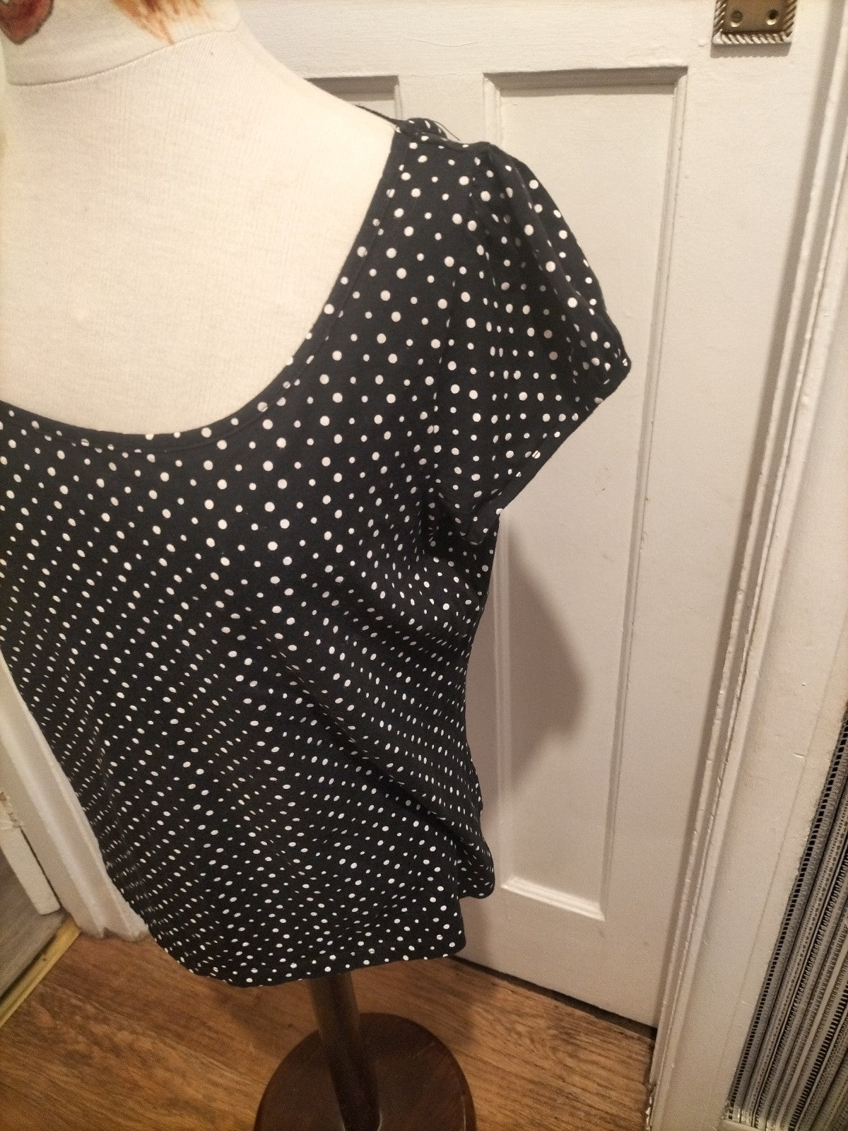 Ladies George Size 16 Polkadot Sleeveless Tshirt