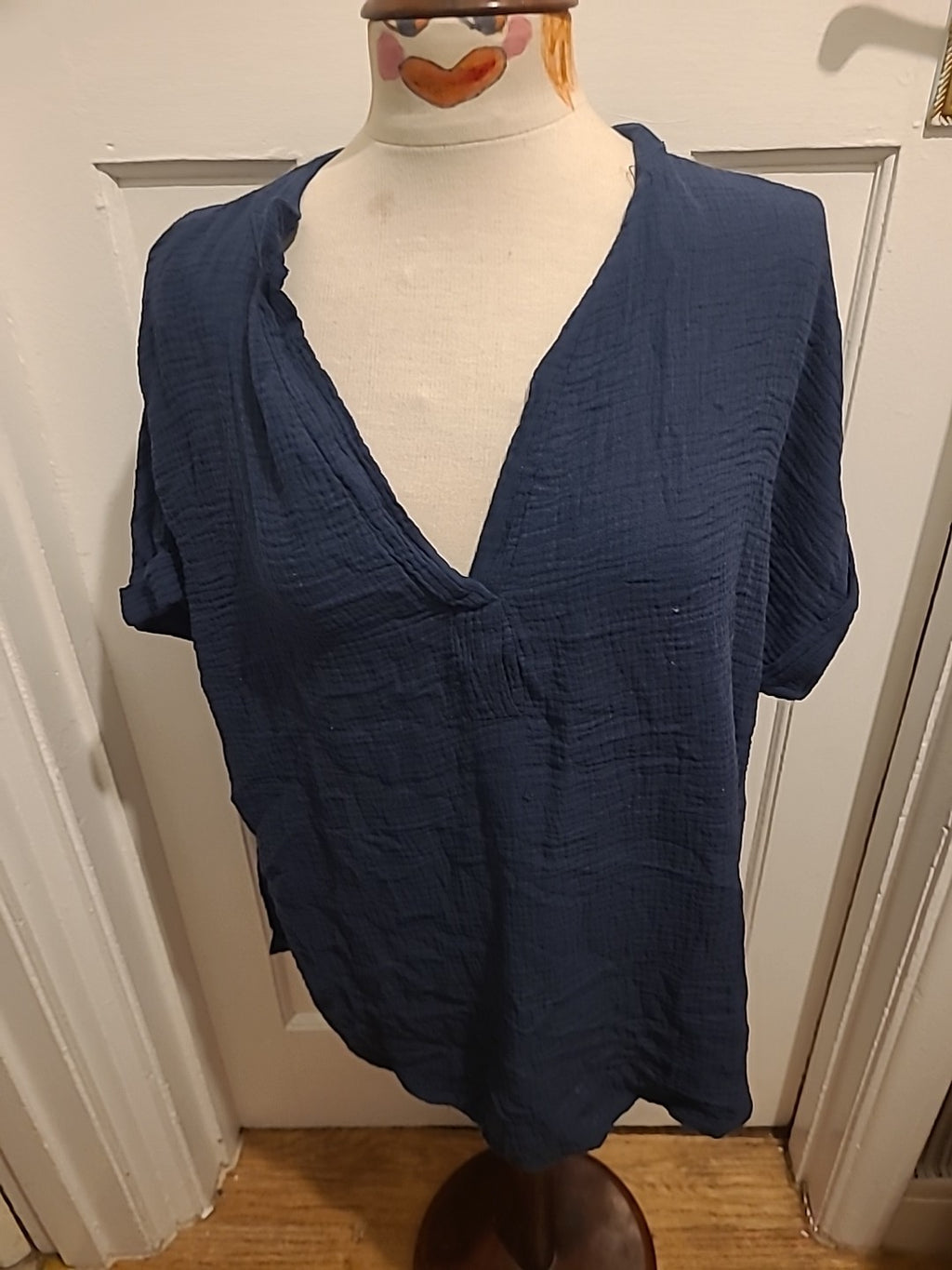 Ladies Size 2XL Navy Short Sleeved Tshirt V Neck