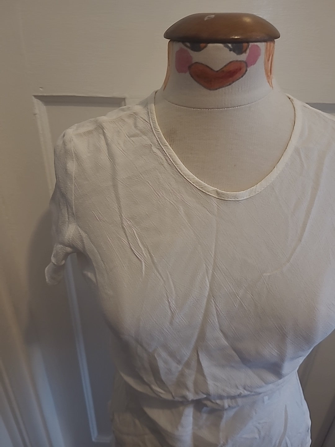 Ladies Size S/M White Short Sleeved Tshirt