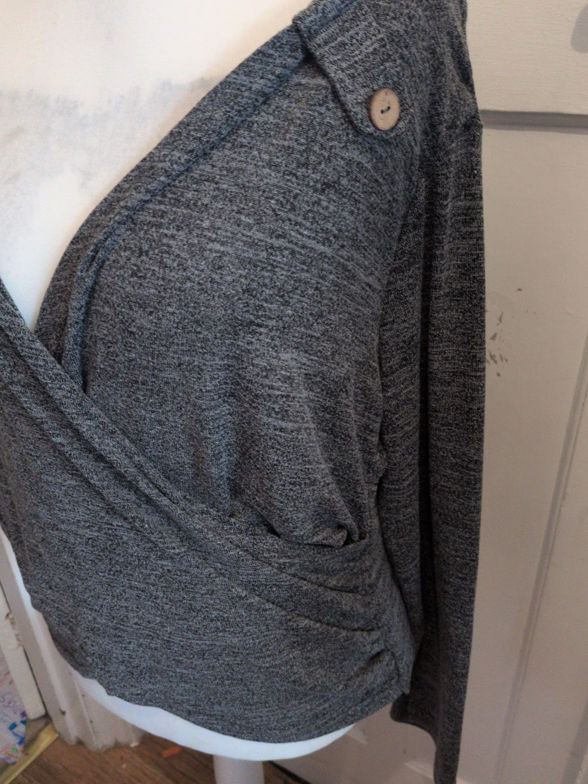 Ladies XL Grey Fleck With Black Long Sleeve Blouse