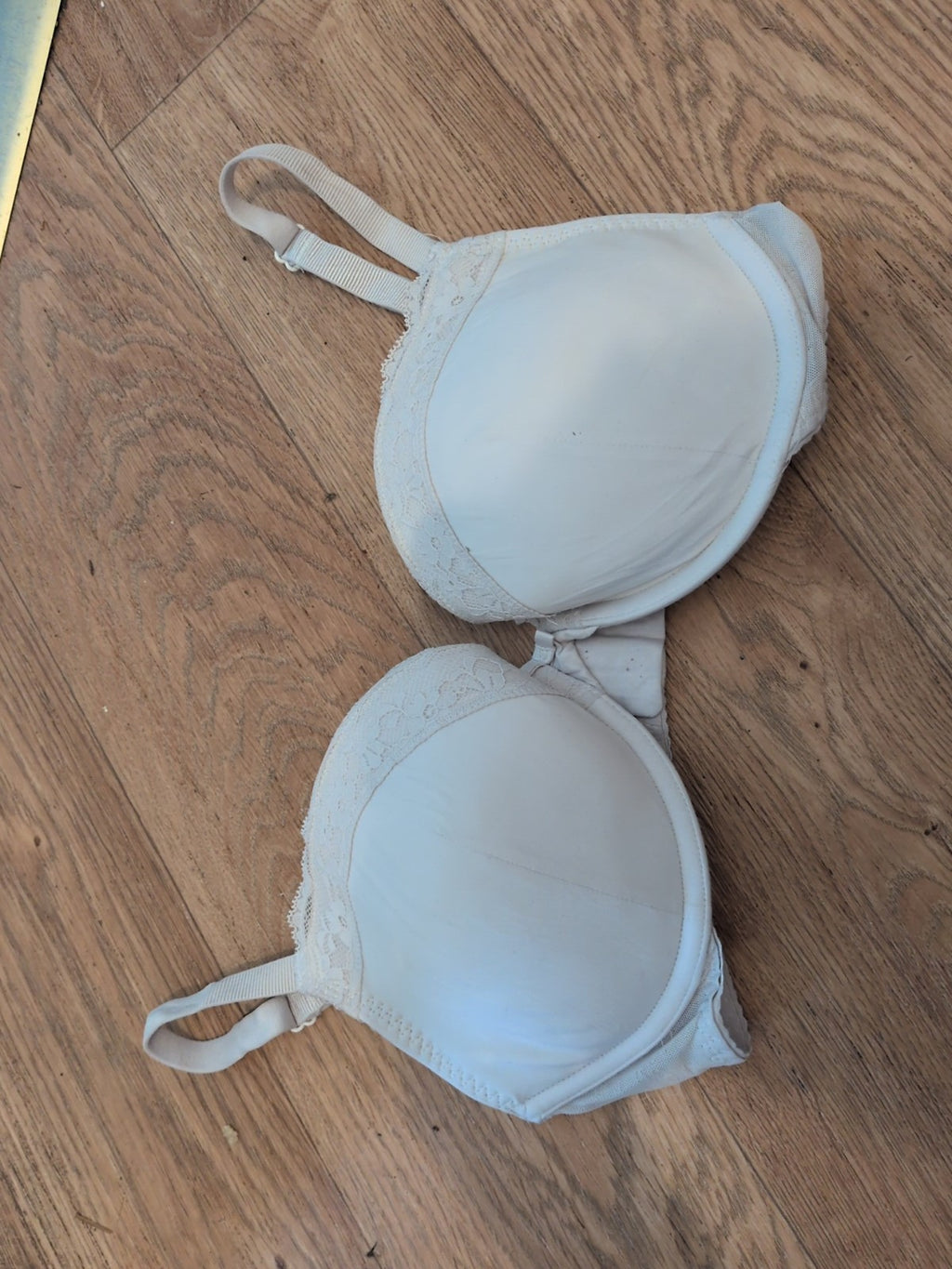 Marks And Spencer 34d White Padded And Wired Bra