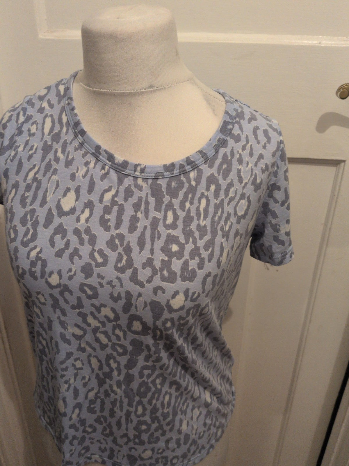 Ladies Marks And Spencer Size 10 Blue Leopard Print short Sleeve T-shirt