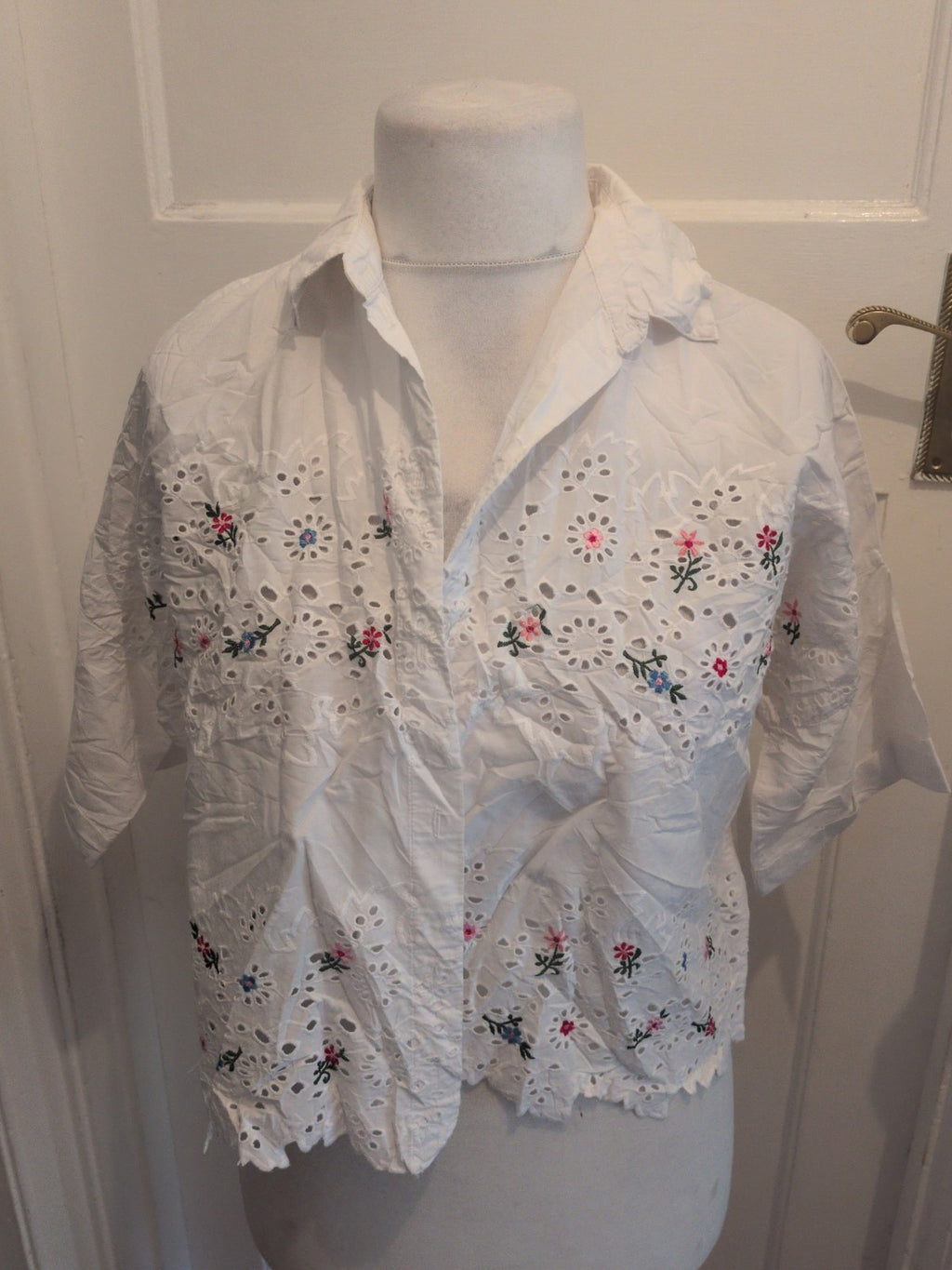 Topshop 10 White Floral Buttoned Blouse Short Sleeve