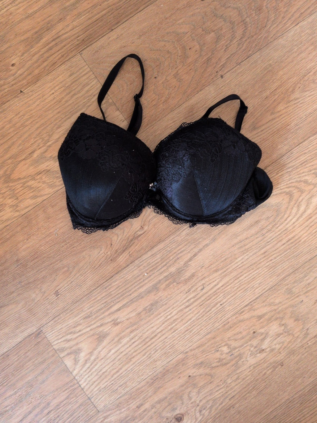 Secret Possessions 36B Black Padded And Wired Bra
