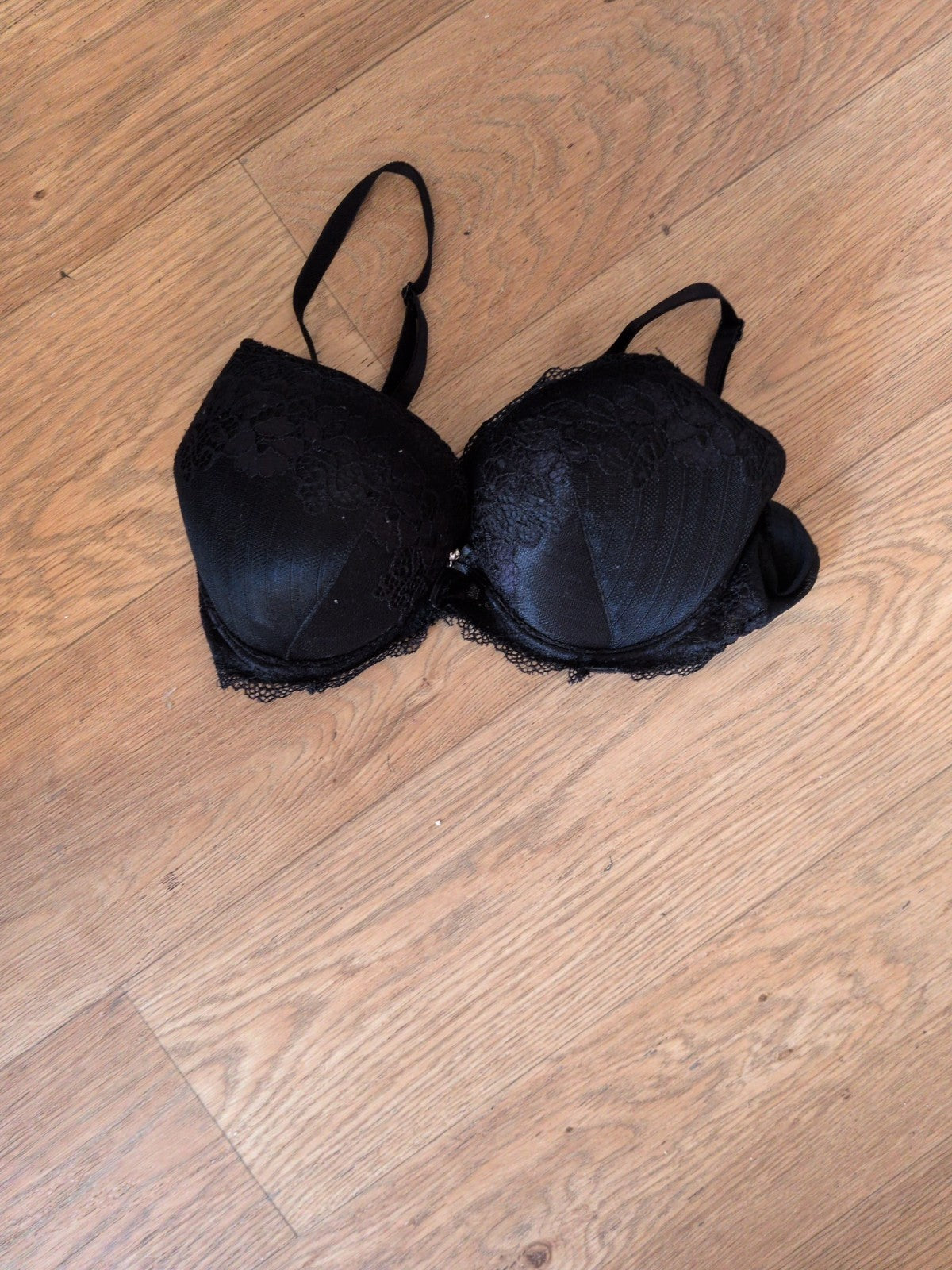 Secret Possessions 36B Black Padded And Wired Bra
