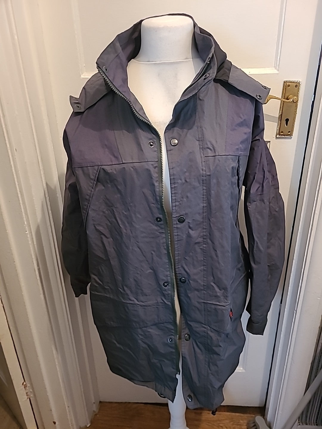 Mens One Valley Size Medium Green Mesh Lined Rain Coat