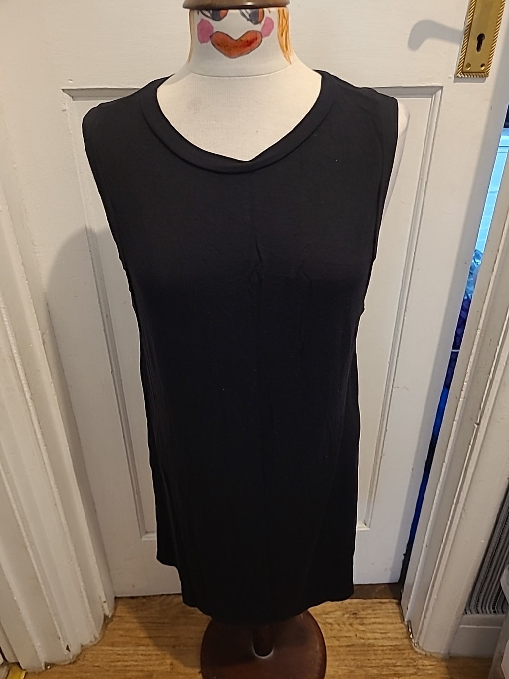 Ladies Boohoo Size 6 Black Sleeveless Dress