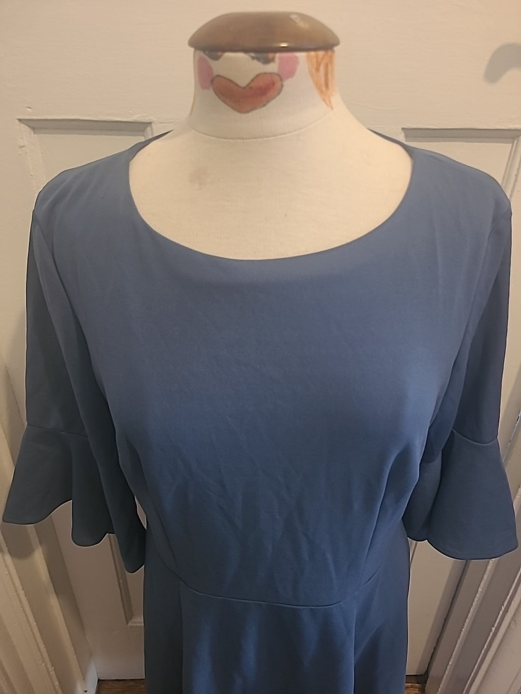 Ladies Homrain Size XL Pastel Blue Flute Sleeve Dress