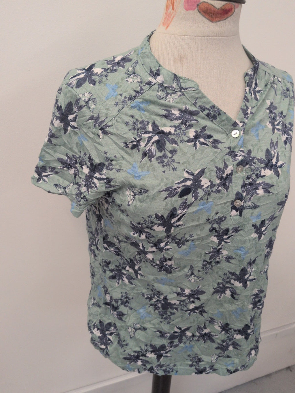 Ladies Bonmarche Size 12 Green Floral Short Sleeve T-shirt