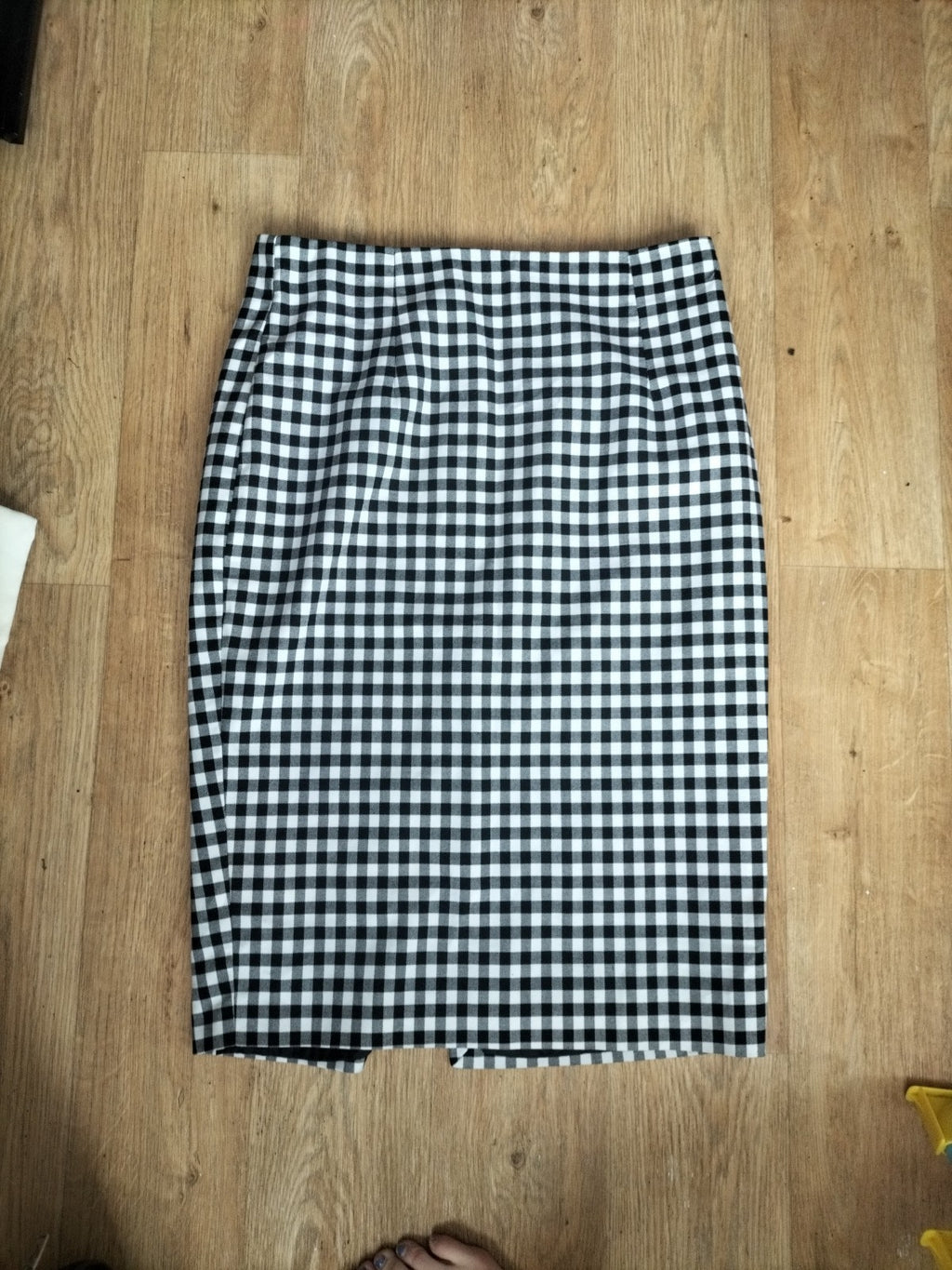 Ladies F&F Size 14 Black And White Check Lined Skirt